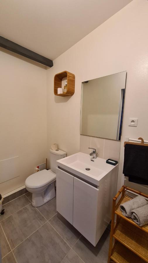 Charmant Logement Avec Parking Apartment Orvault Exterior photo